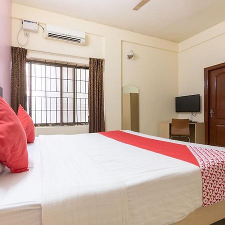 Capital O 5379 The Roy Grand Inns Bangalore Buitenkant foto