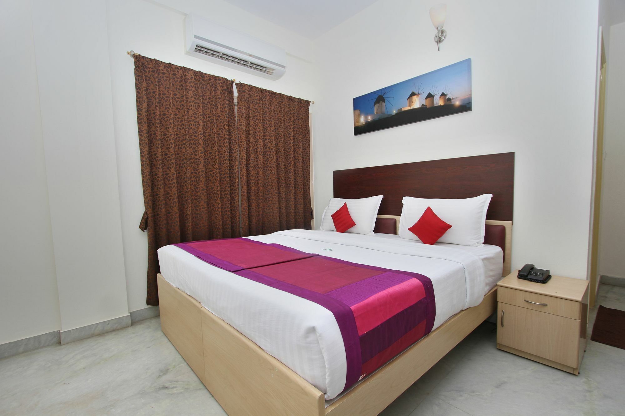 Capital O 5379 The Roy Grand Inns Bangalore Buitenkant foto
