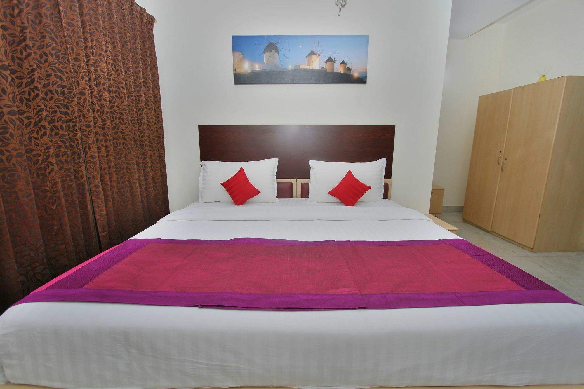 Capital O 5379 The Roy Grand Inns Bangalore Buitenkant foto